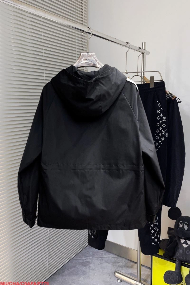 Gucci Outwear Durable 127720