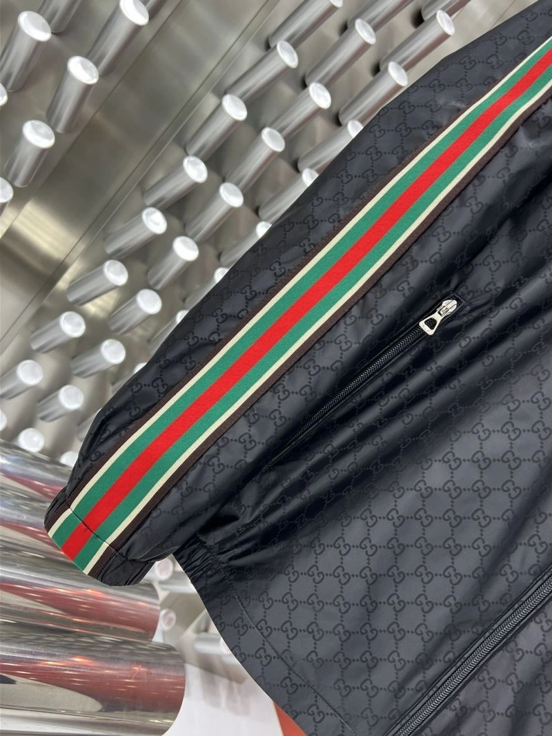 Gucci Outwear Youthful 127703