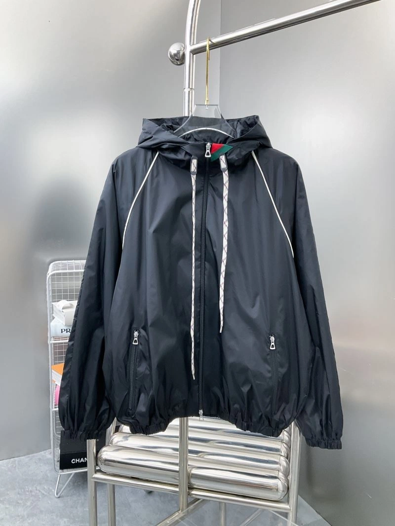 Minimalist Gucci Outwear 127694