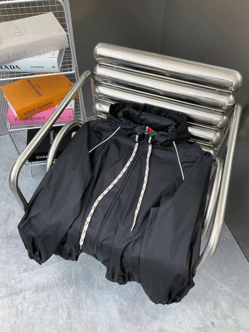 Minimalist Gucci Outwear 127694