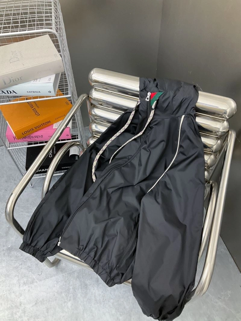 Minimalist Gucci Outwear 127694