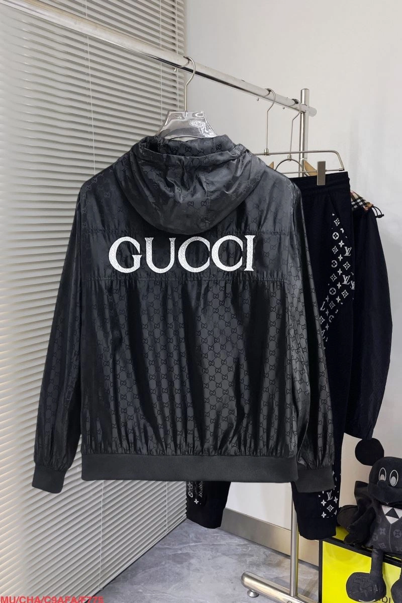 Gucci Outwear WaterResistant 127671