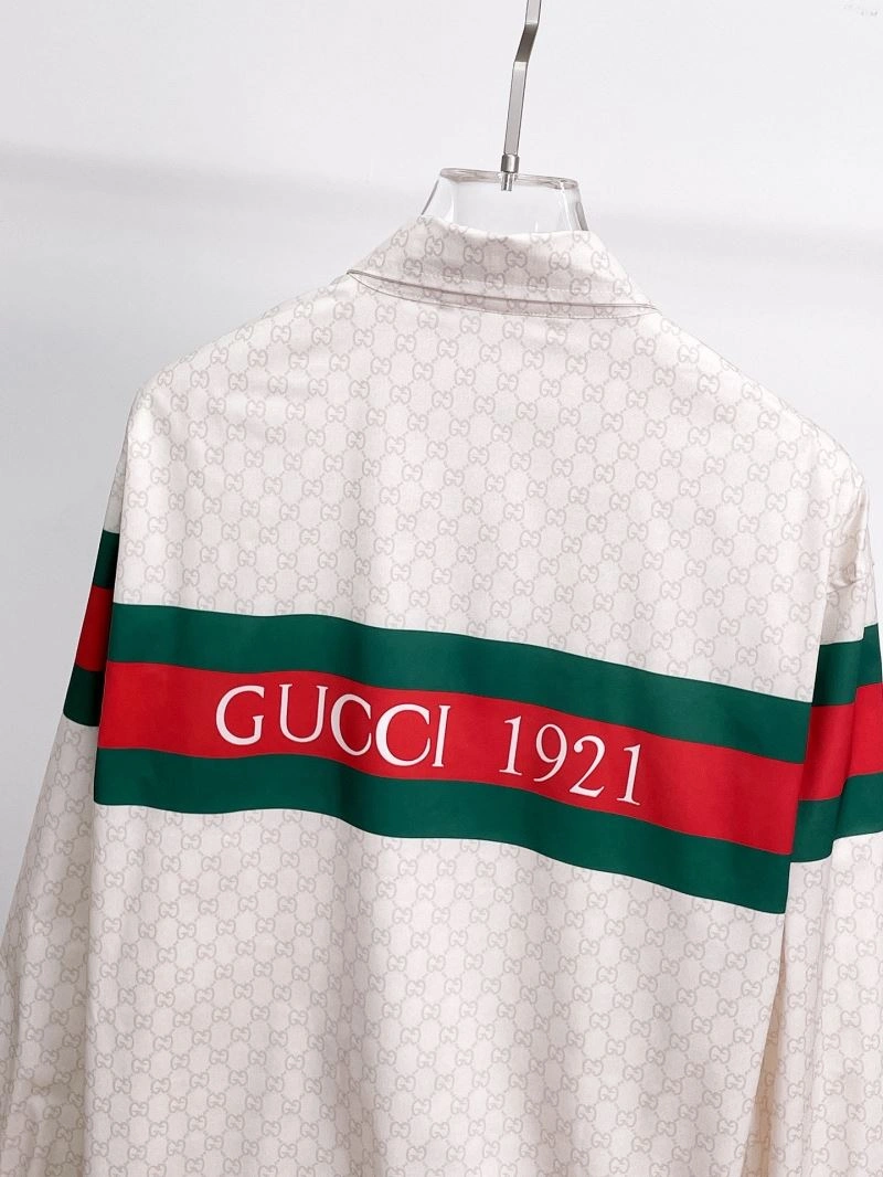 Sleek Gucci Outwear 127670