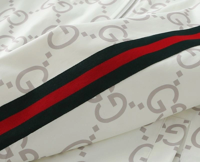 Flexible Gucci Outwear 127633
