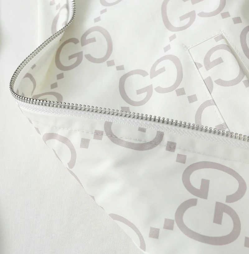 Flexible Gucci Outwear 127633