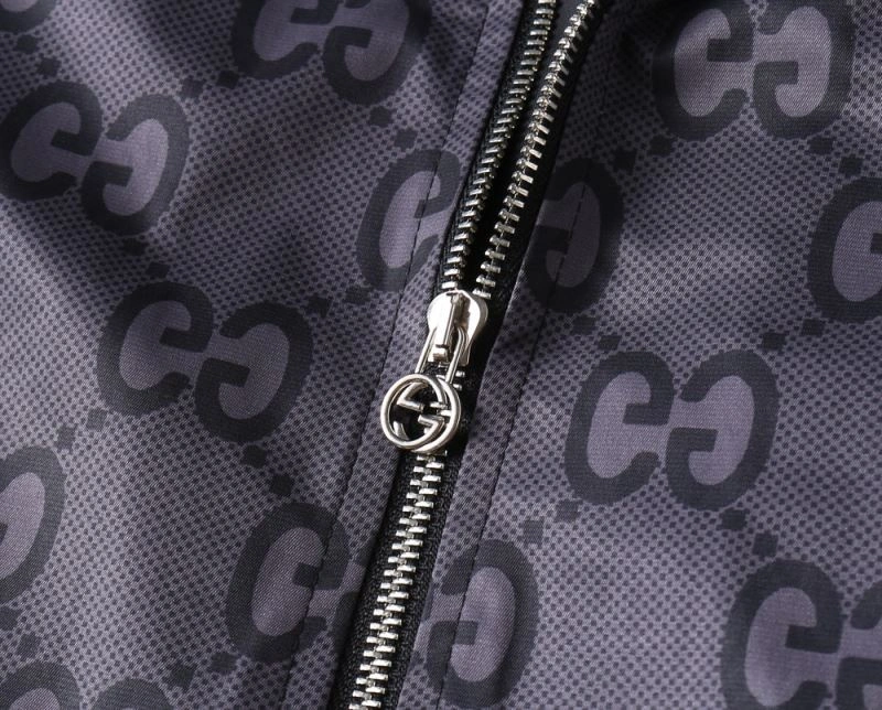 Breathable Gucci Outwear 127649