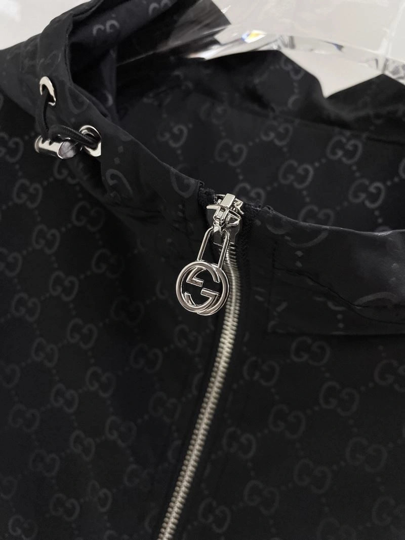 Gucci Outwear Chic 127629