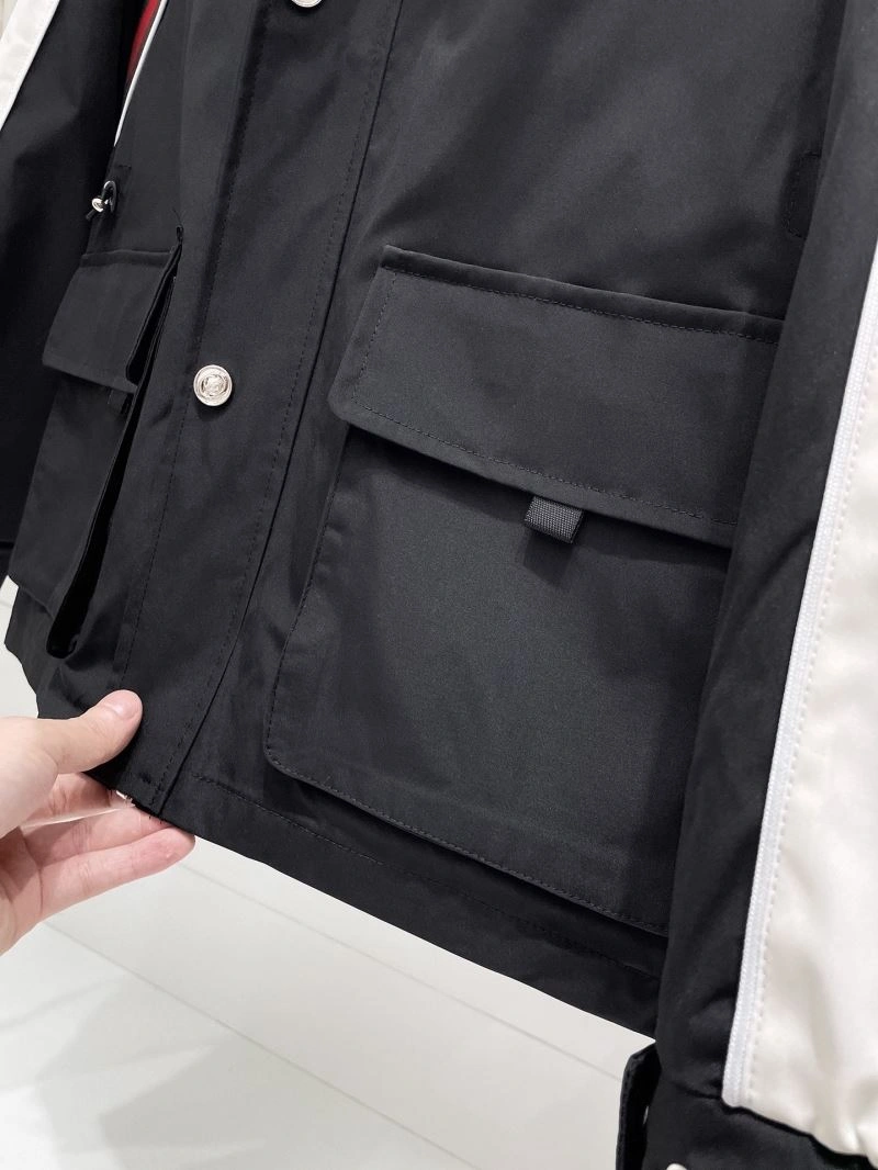 Comfortable Gucci Outwear 127630