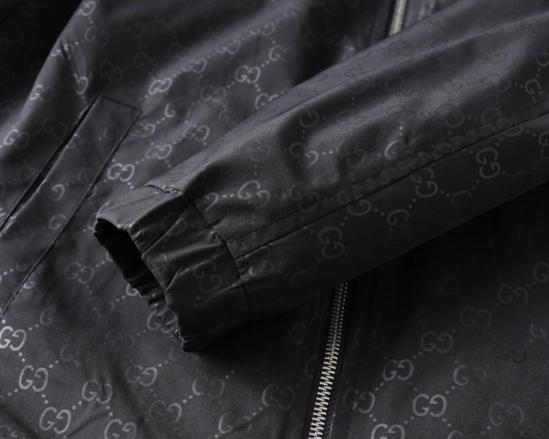 Durable Gucci Outwear 127625