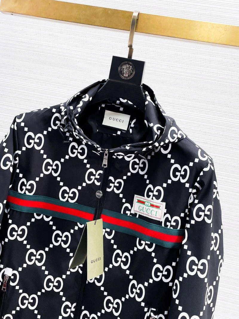 Gucci Outwear Snug 127606
