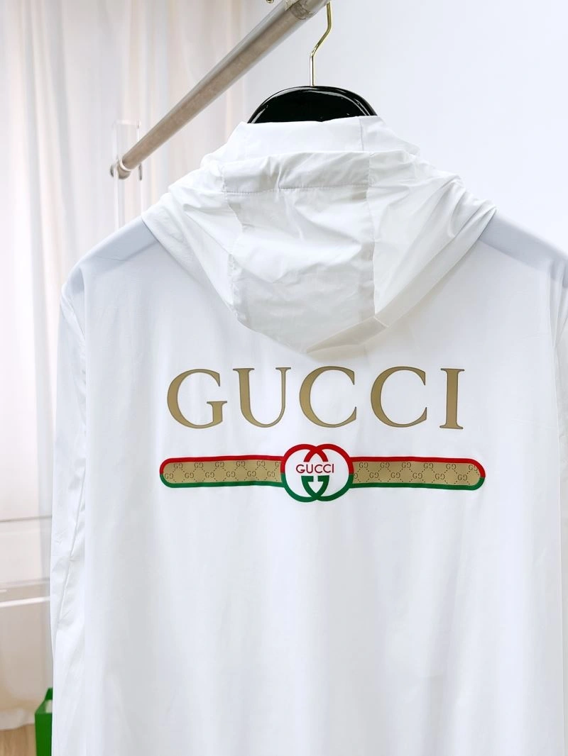 Bold Gucci Outwear 127585
