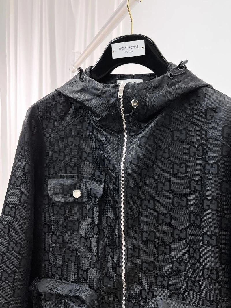 Versatile Gucci Outwear 127570