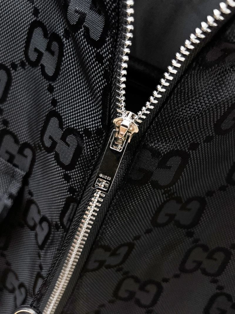 Versatile Gucci Outwear 127570