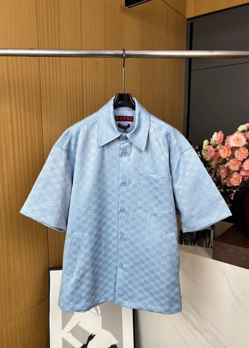 EyeCatching Gucci Outwear 124431