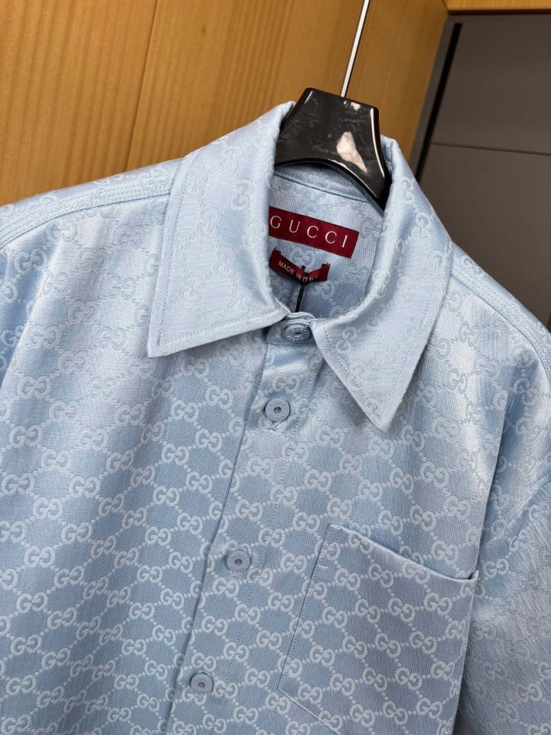 EyeCatching Gucci Outwear 124431