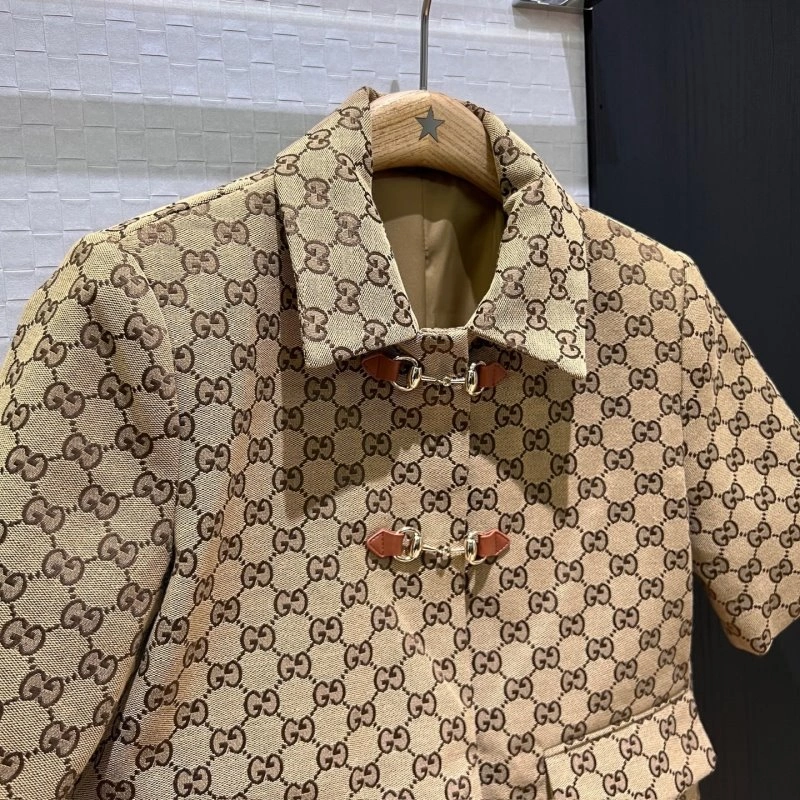 Unique Gucci Outwear 124427