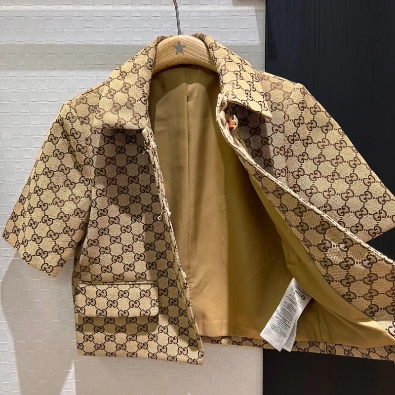 Unique Gucci Outwear 124427