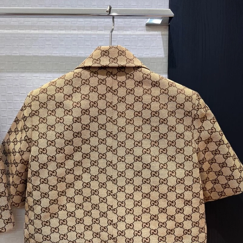 Unique Gucci Outwear 124427