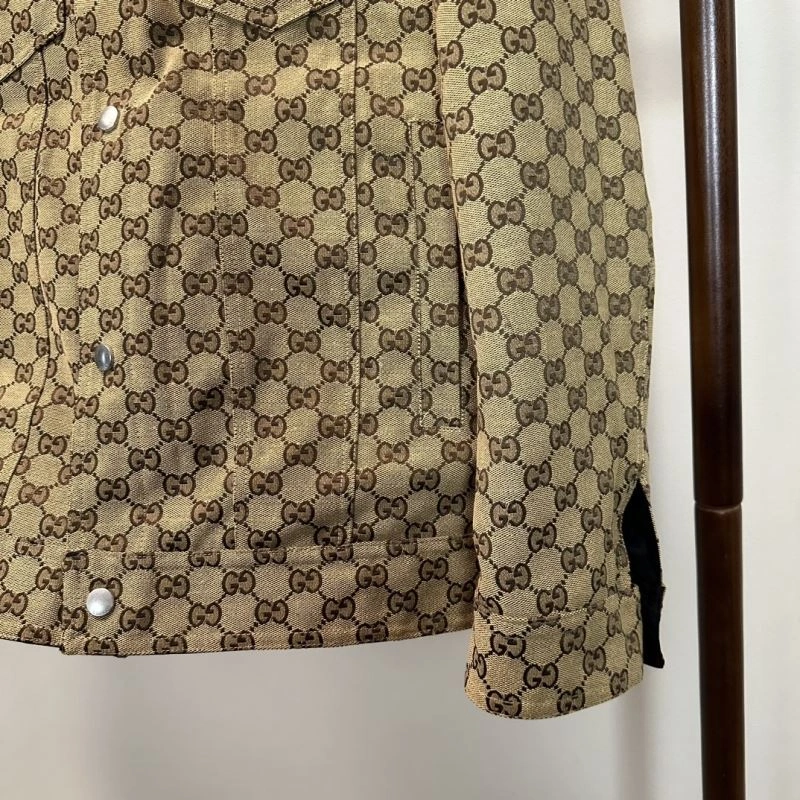 Bold Gucci Outwear 127252
