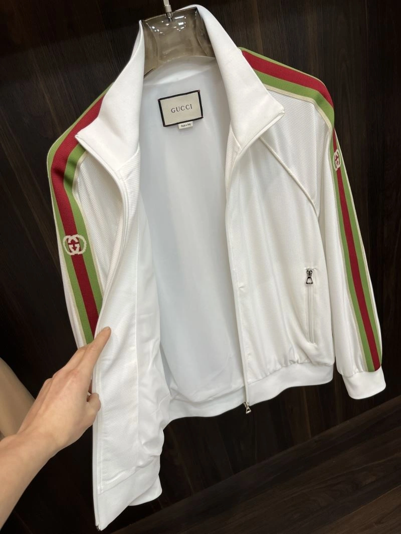 Gucci Outwear Bold 127274