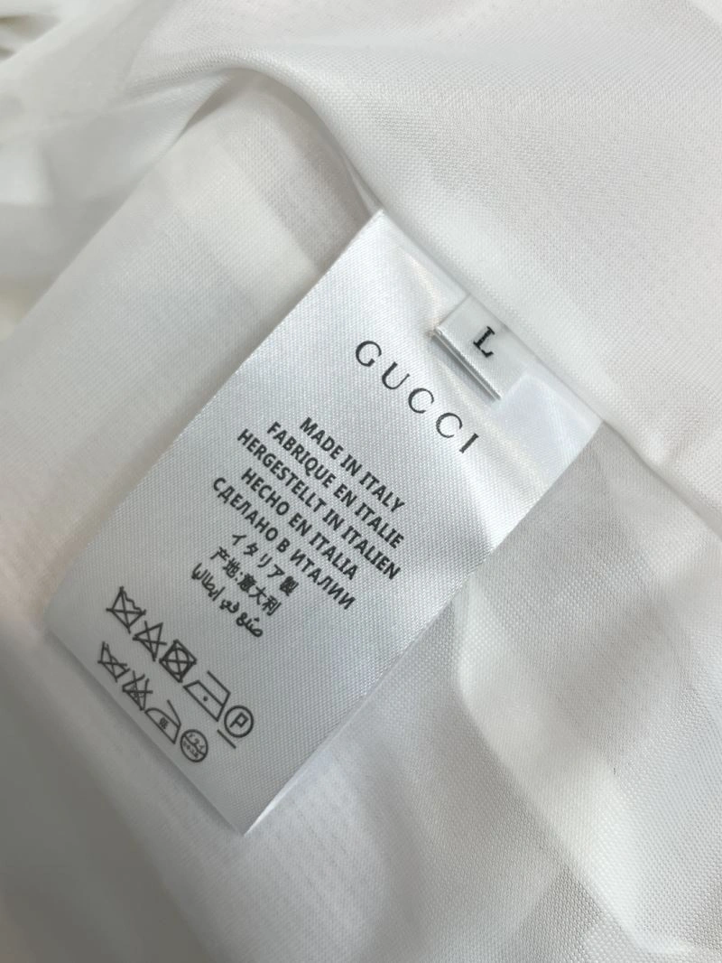 Gucci Outwear Bold 127274