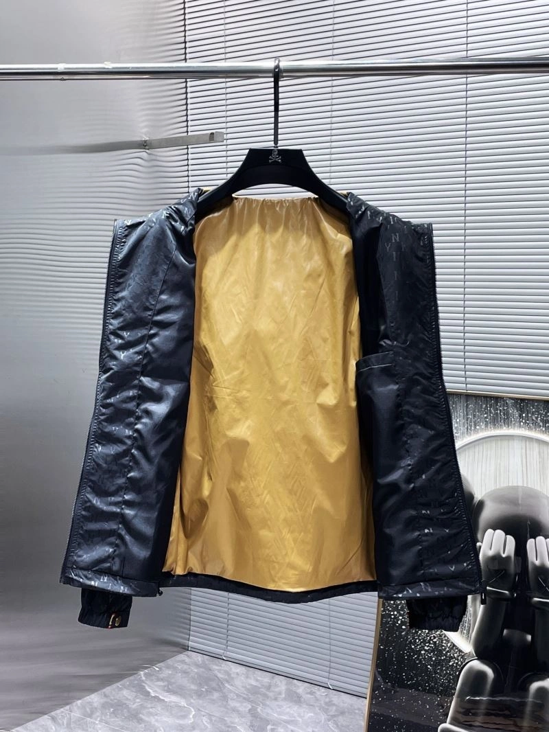 Gucci Outwear Unisex 127320