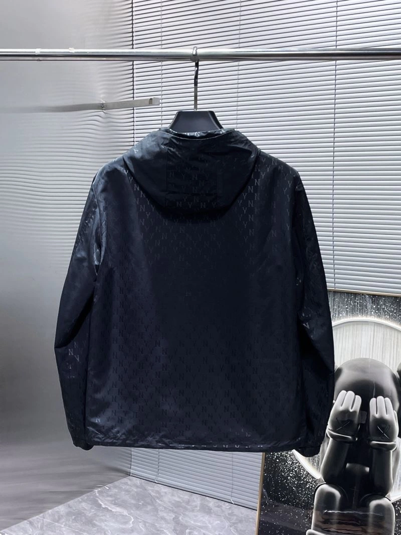 Gucci Outwear Unisex 127320