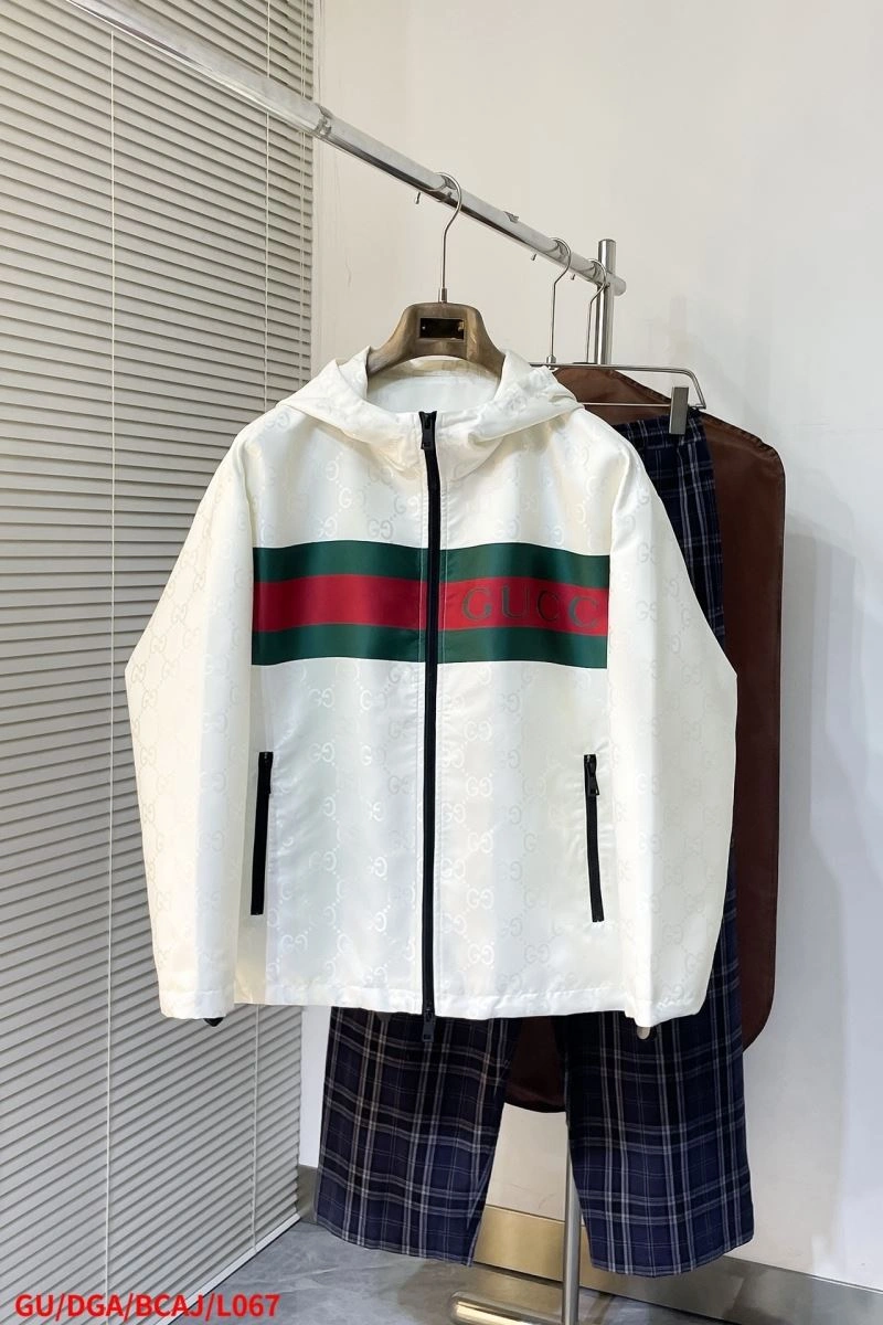 Chic Gucci Outwear 126785