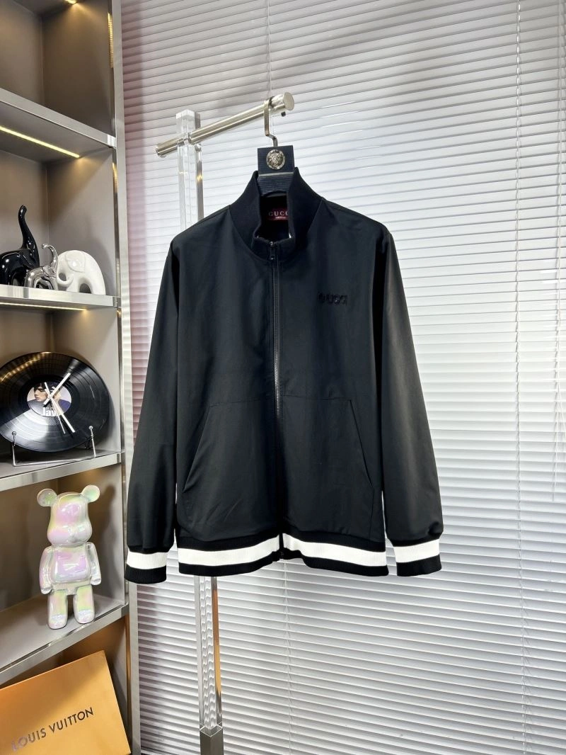 Bold Gucci Outwear 126779