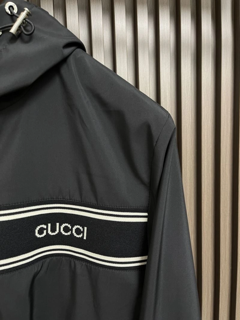 Bold Gucci Outwear 126753