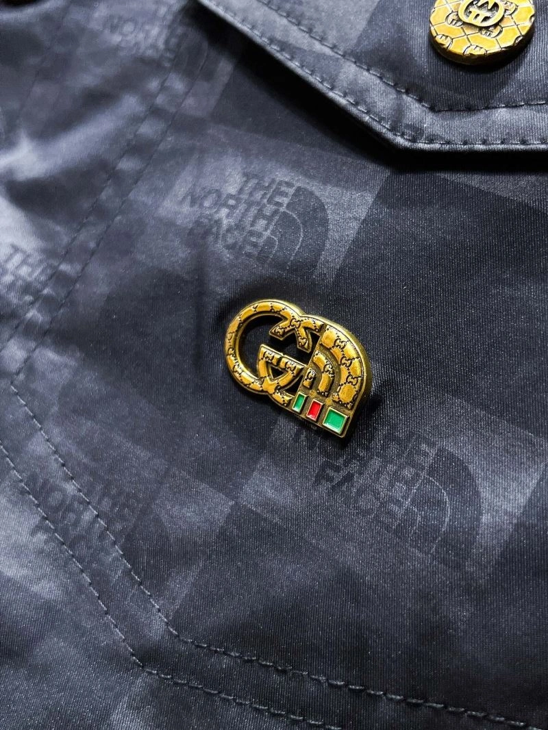 Versatile Gucci Outwear 126770