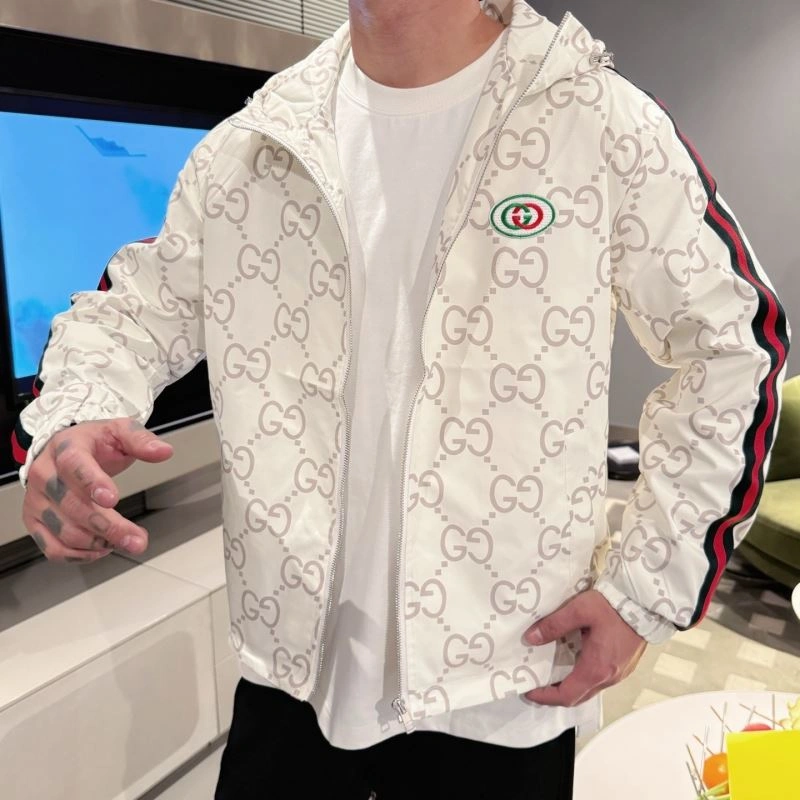 Lightweight Gucci Outwear 126339