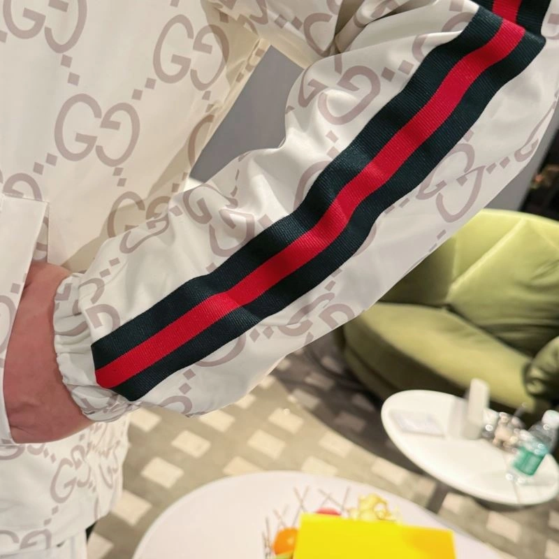 Lightweight Gucci Outwear 126339