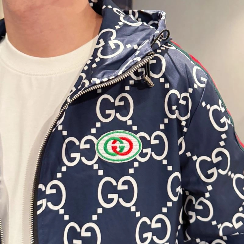 Breathable Gucci Outwear 126367