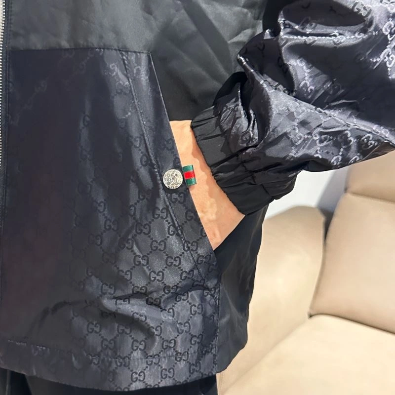 WeatherProof Gucci Outwear 126359