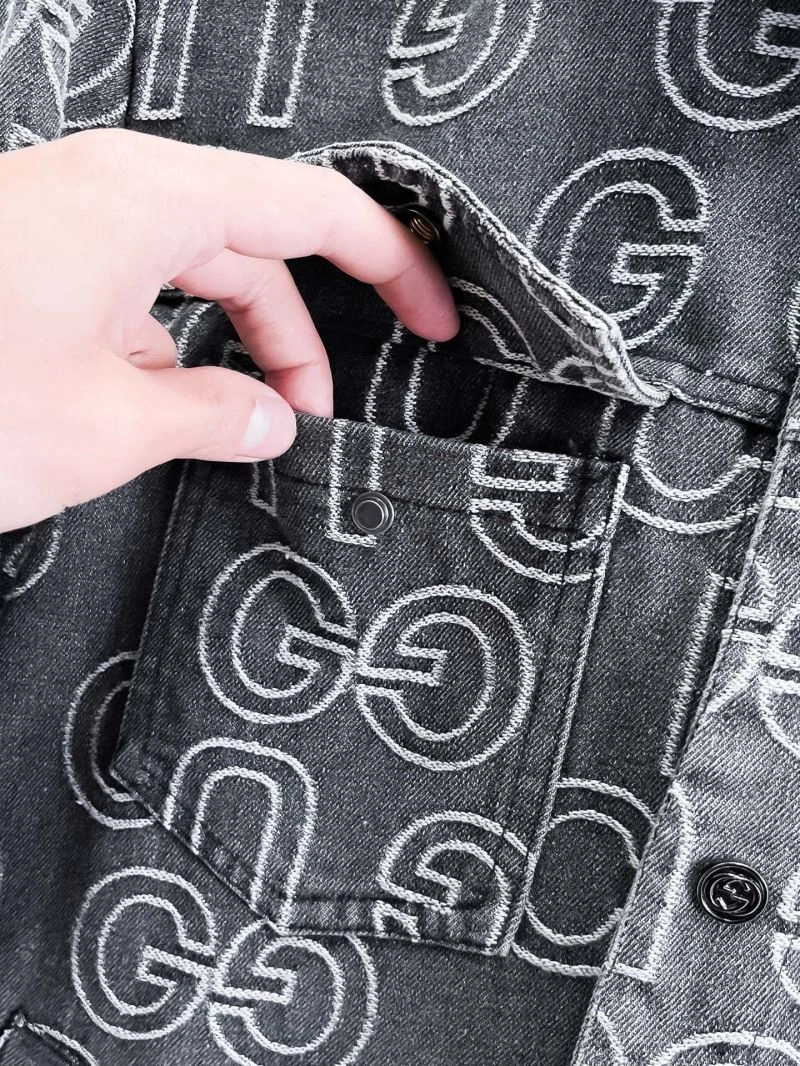 Unisex Gucci Outwear 126334