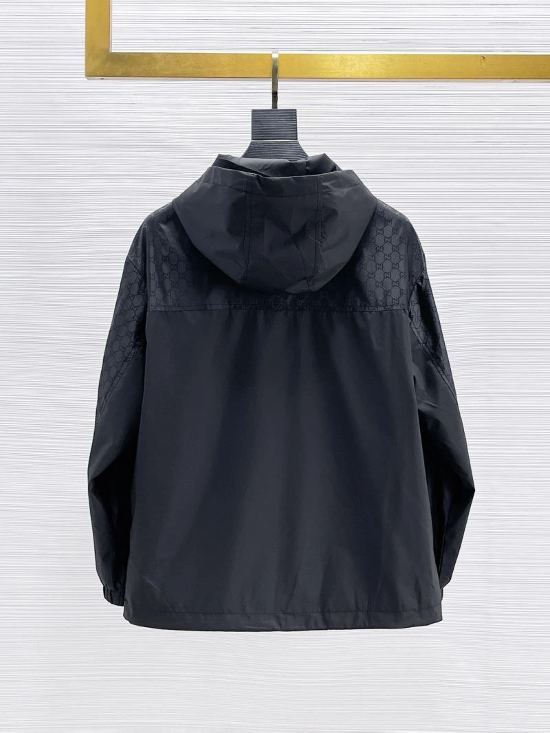 Lightweight Gucci Outwear 126329