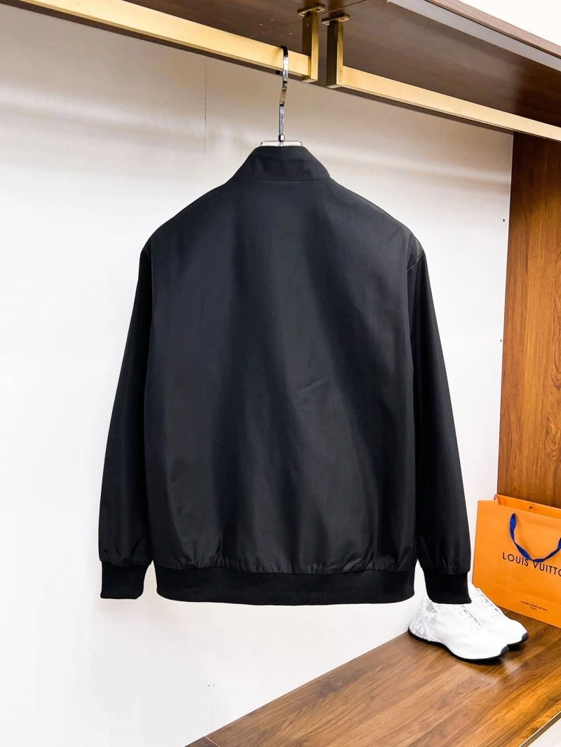 Practical Gucci Outwear 126300