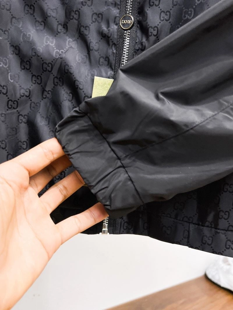 MultiPurpose Gucci Outwear 126302