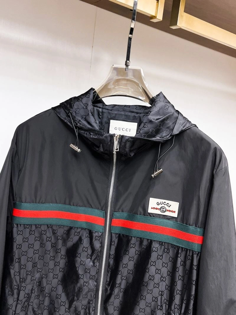 MultiPurpose Gucci Outwear 126302