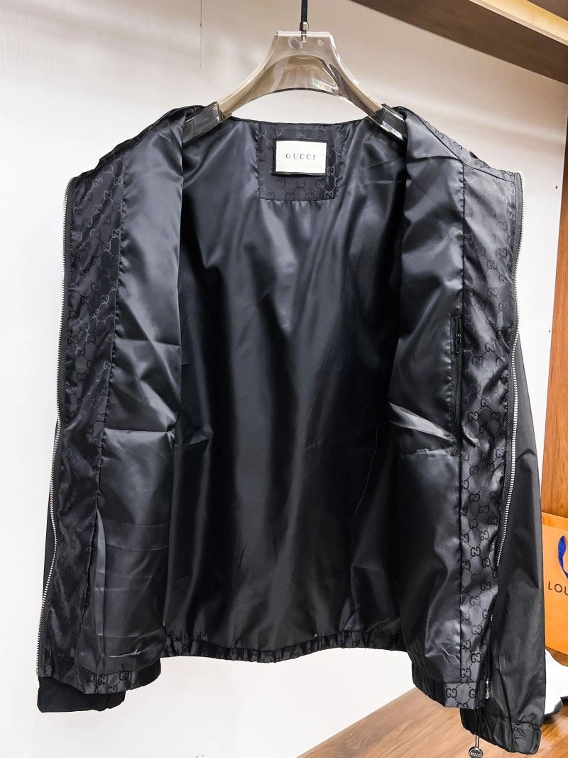 MultiPurpose Gucci Outwear 126302
