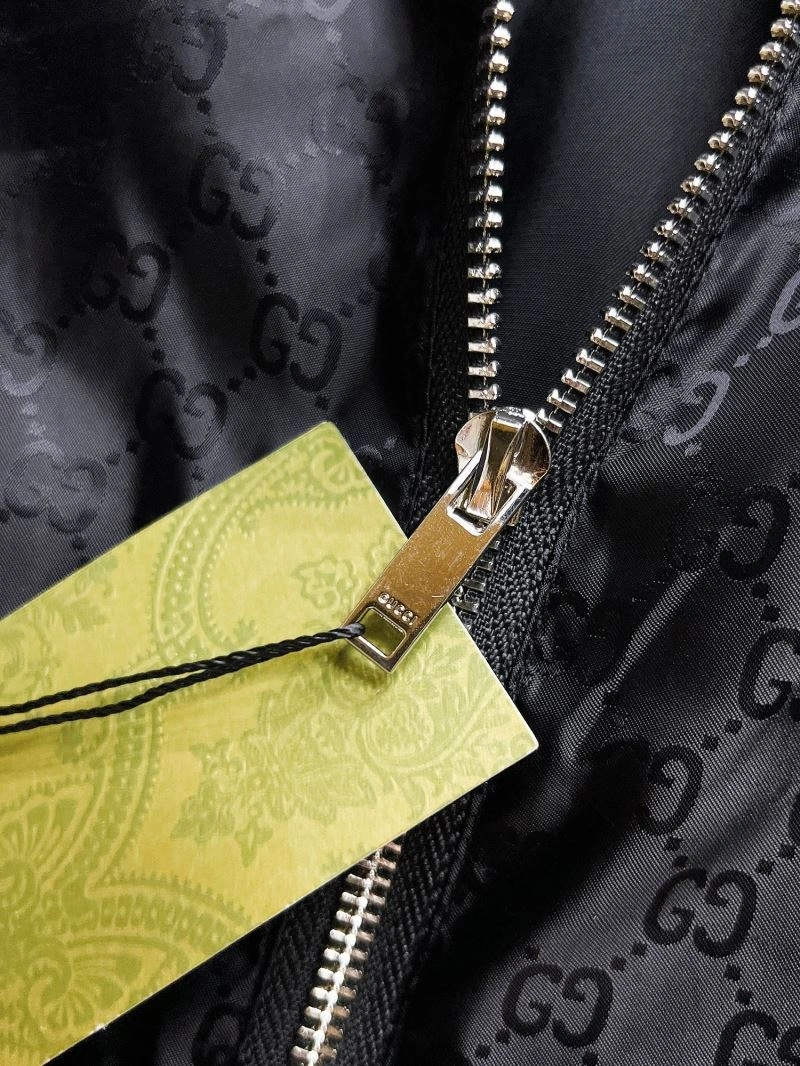 MultiPurpose Gucci Outwear 126302