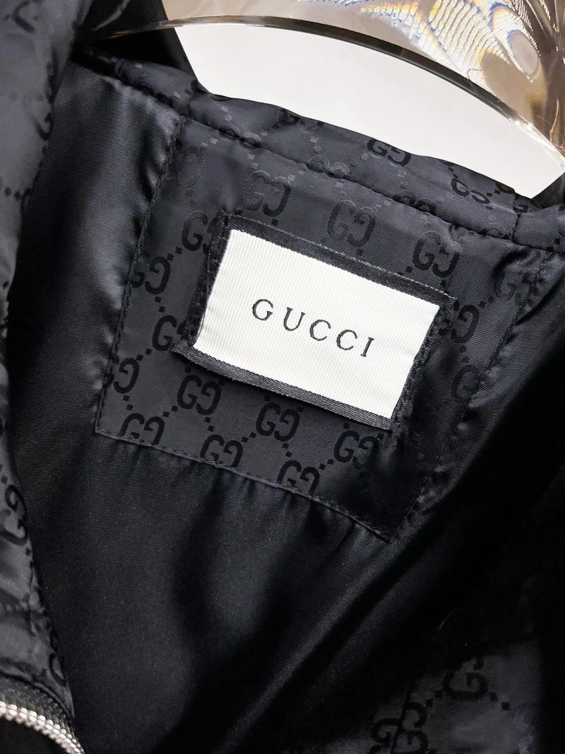 MultiPurpose Gucci Outwear 126302