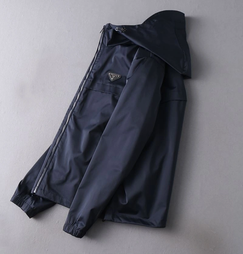Gucci Outwear Refined 126325