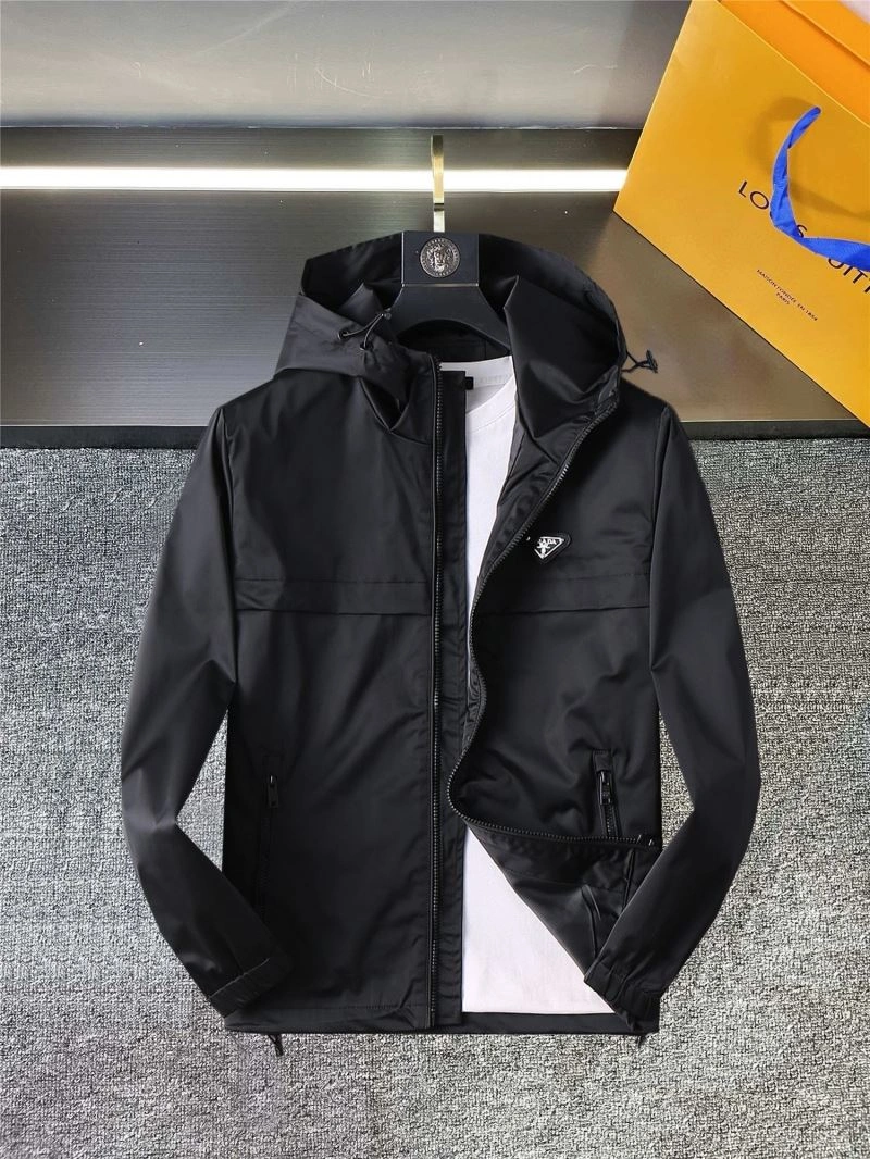 Gucci Outwear Refined 126325