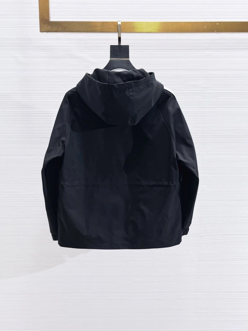 Durable Gucci Outwear 126297