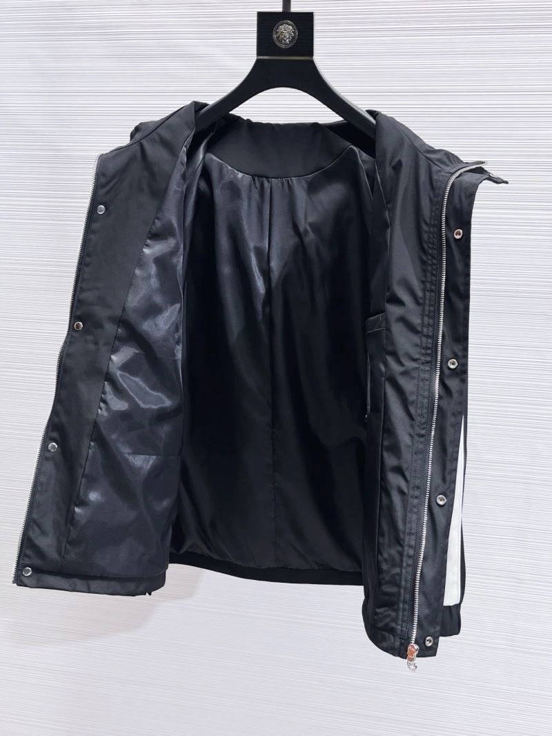 Durable Gucci Outwear 126297