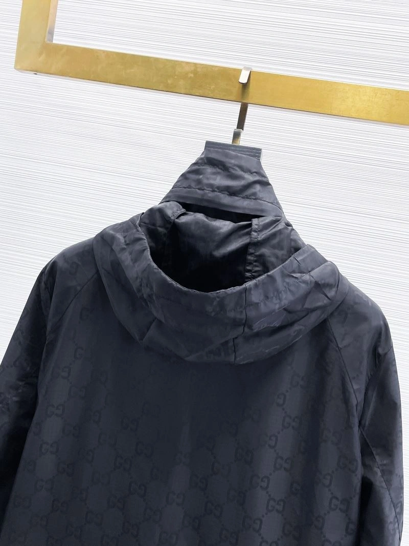 Trendsetting Gucci Outwear 126308