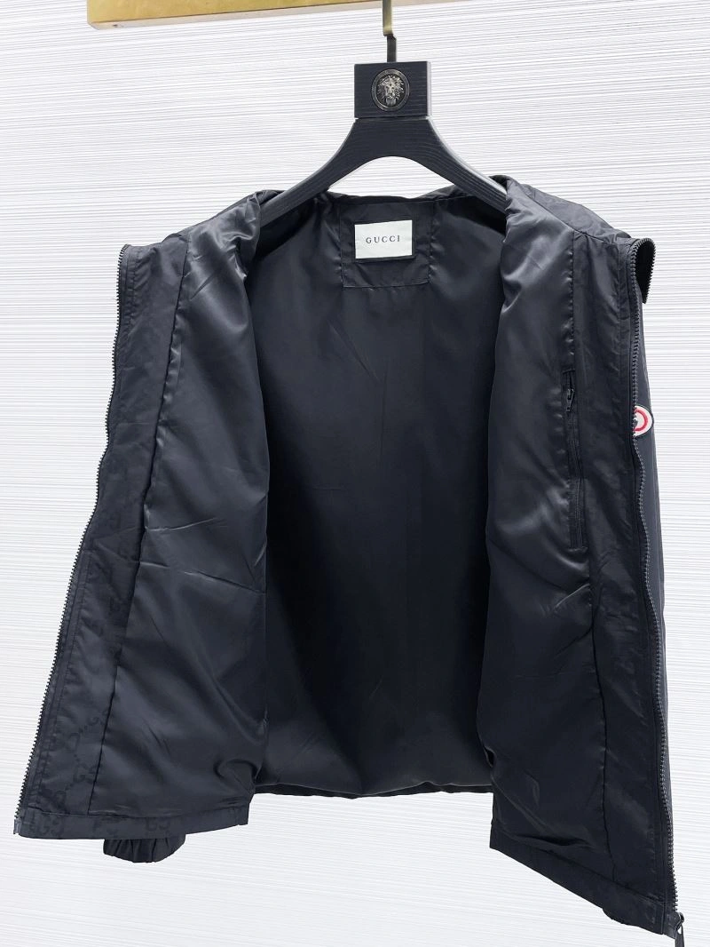 Trendsetting Gucci Outwear 126308