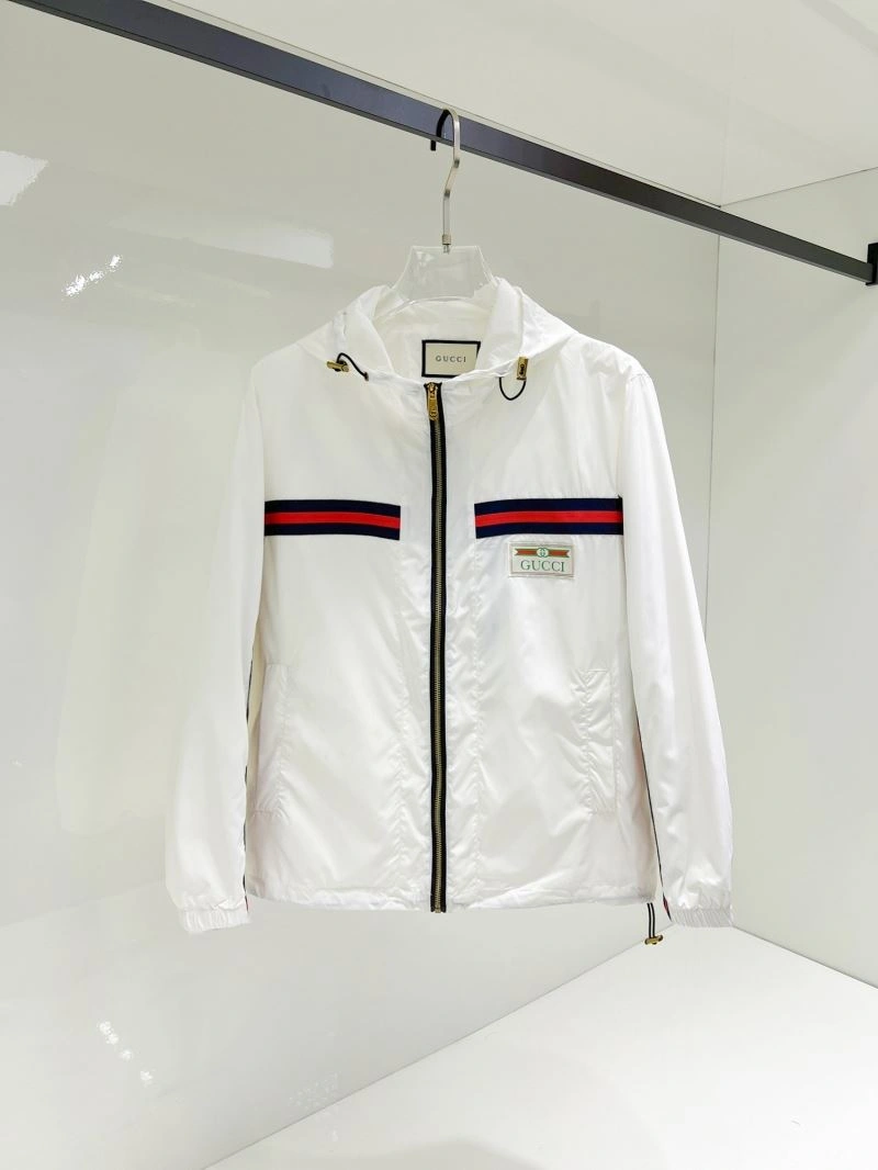 Minimalist Gucci Outwear 126321
